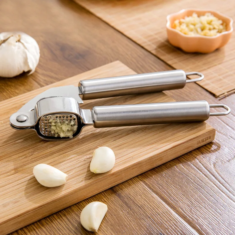 

1pc Stainless Steel Garlic Puree Machine Food Grade Metal Garlic Press Portable Manual Garlic Puree Maker Kitchen Accessories