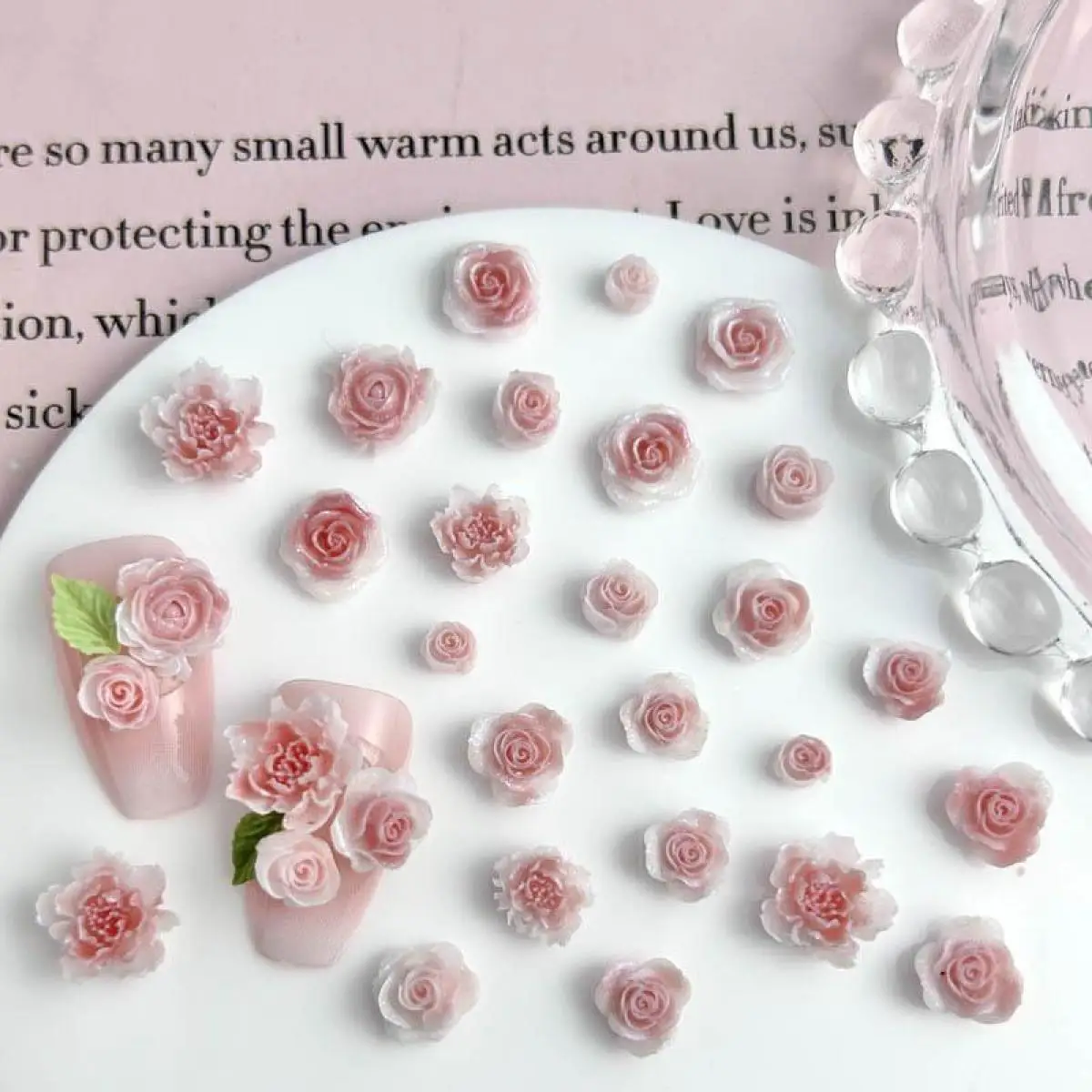 Mieszane żywiczne 3D Luminous Flower Nail Charms Bulk Sweet Light Pink Multi Style Rose Nail Art Decoration Cream Glue DIY Akcesoria