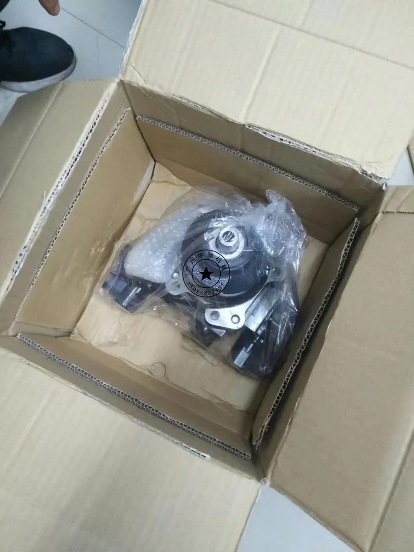 سوميتومو كيس 460/470 مروحة المحرك 6UZ1 محرك مروحة المحرك الهيدروليكي KWH0018 المصنع الأصلي الياباني