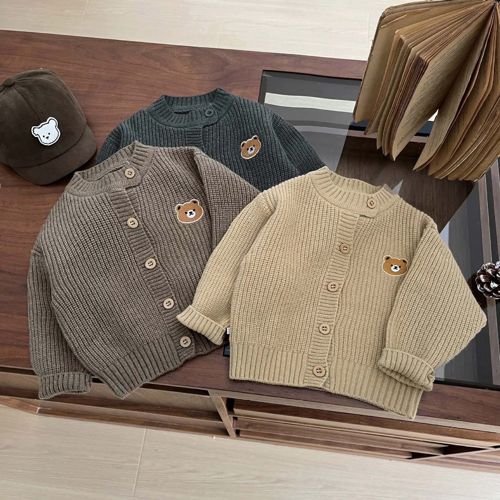 1 2 3 4 Years Girls Boys' Sweater Spring Knitted Kids Cardigan New Children's Cartoon Bear Casual Sweater Autumn Outerwear Coats