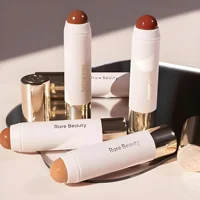 Rare Beauty Always Sunny Happy Sol Silky Three-dimensional Bronze Contour Stick Natural Matte Adapté pour le maquillage du nez 4