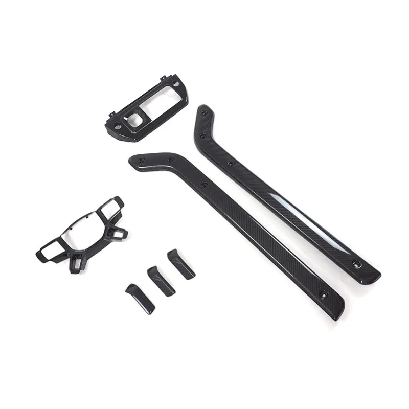 Suitable for Land Rover New Guard 90110 Dry Carbon Fiber Interior Center Control Steering Wheel Handle Shift Frame Replacement