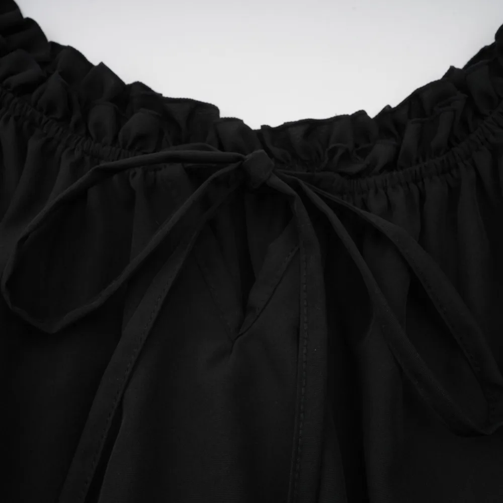 ثوب حفلة نسائي من العصور الوسطى: فستان عتيق للمحكمة الفيكتورية بأكمام جرس مكشوفة الكتف وخصر مناسب