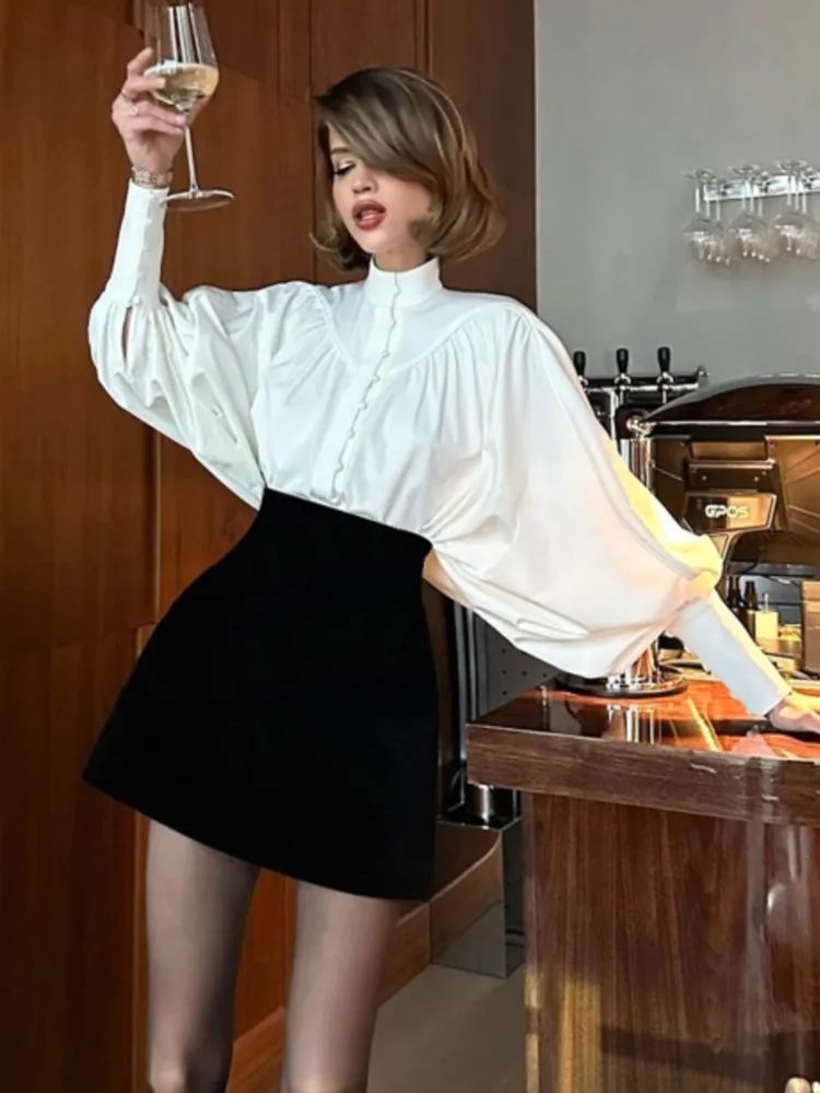 Camicia da donna con maniche a lanterna con scollo a barchetta bianco pieghettato di nuova moda autunnale, camicetta da donna elegante vintage, abbigliamento femminile