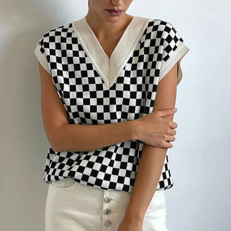 

Women's Autumn Contrasting Pullovers Plaid Temperament V-Neck Short Sleeved Woolen Vest Trendy Same Knit Sweater