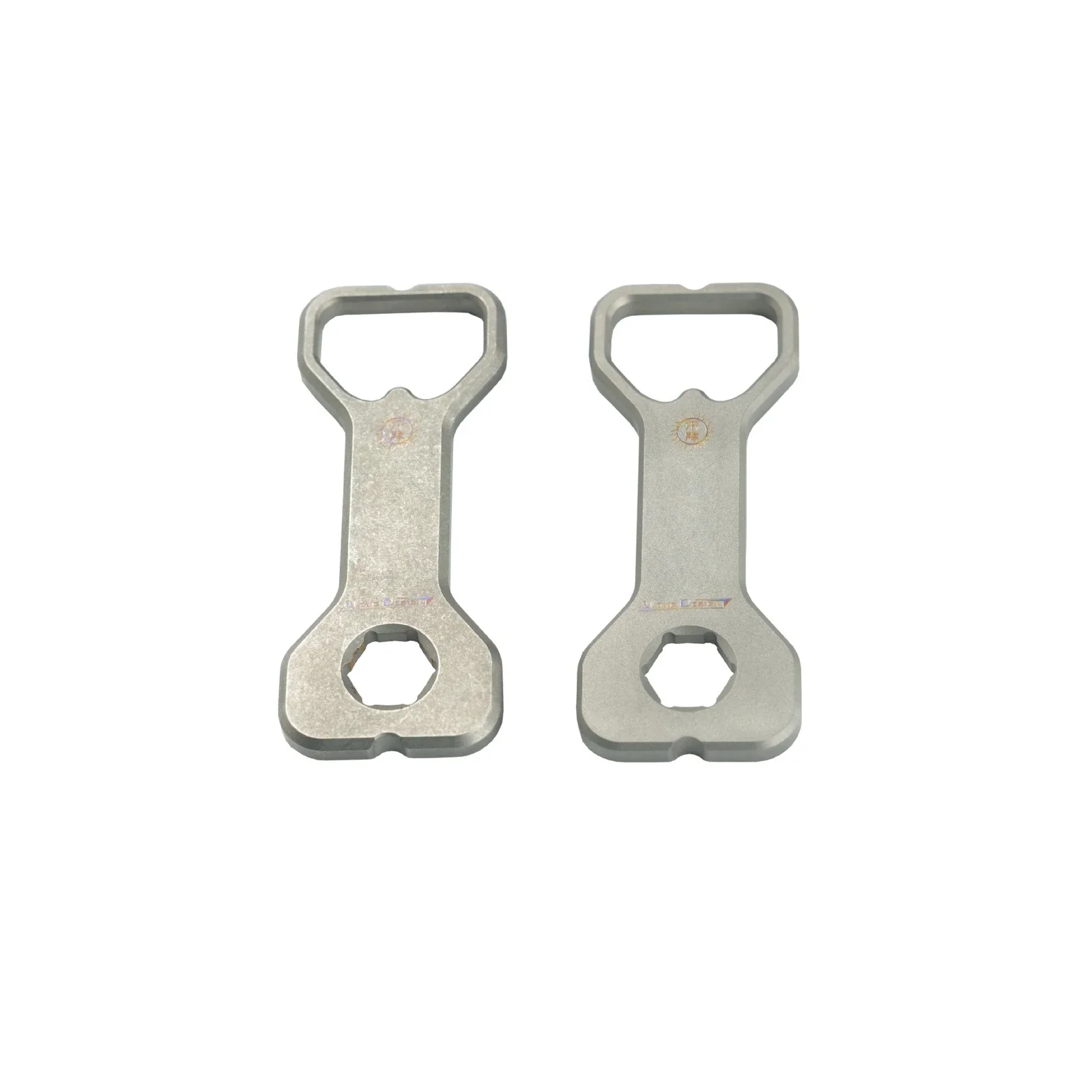 FEGVE Titanium alloy outdoor creative convenient multifunctional bottle opener EDC