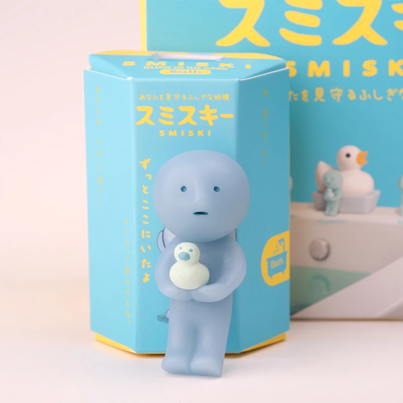 2025 جديد حار Smiski حمام سلسلة لطيف مضيئة الأخضر الداكن دمية عمل دمية الكرتون سطح المكتب صندوق أعمى نموذج هدية دمية لعبة