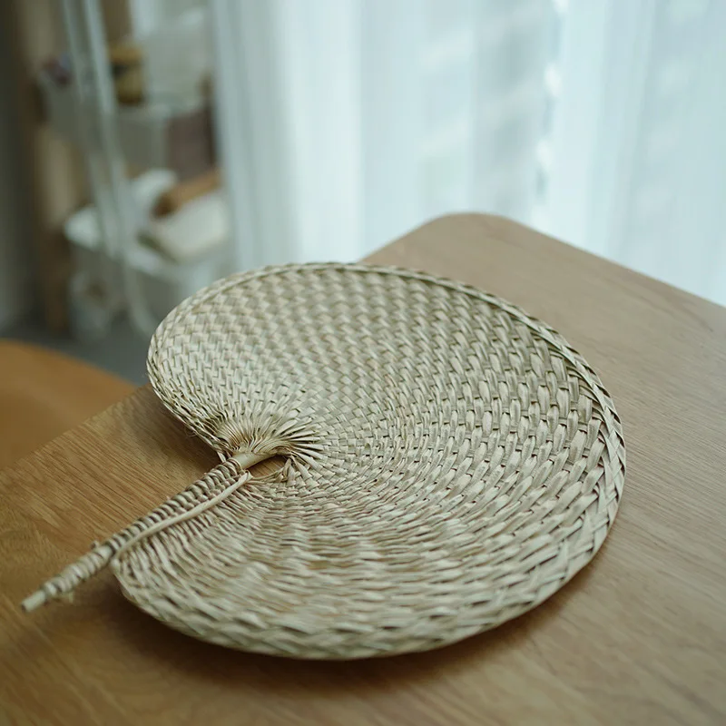 Wentylator ręczny w stylu chińskim tradycyjnym, ręcznie robiony, z naturalnych roślin, retro, przenośny, na lato.