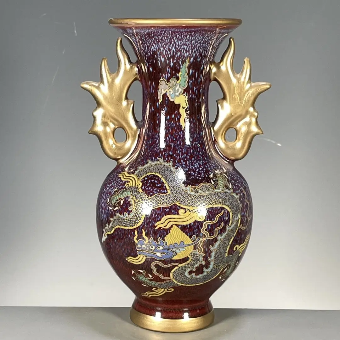 

Имитация китайского фарфора: Декоративное изделие из фарфора Лу Циньчжай Цзюнь с глазурью, полученной в печи, с узором дракона и позолоченными двойными ручками.