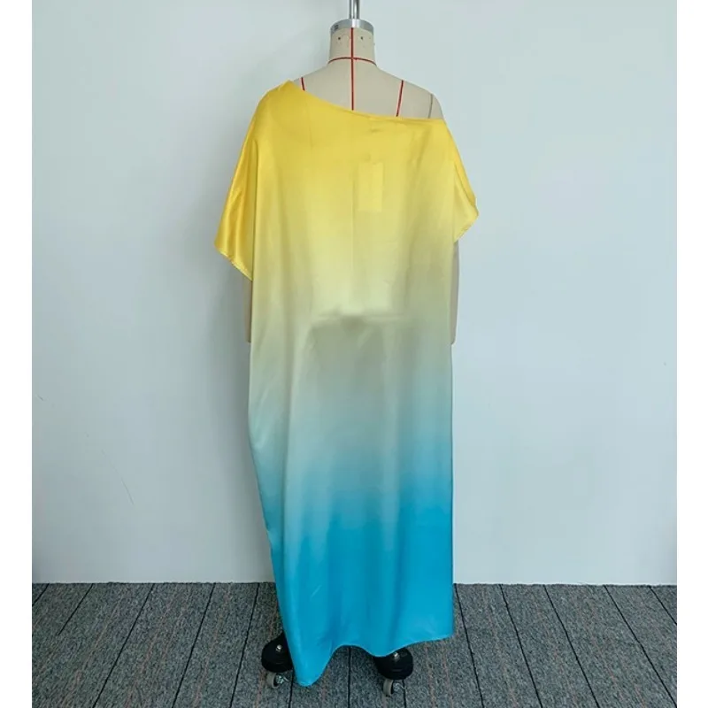 Kleid mit Farbverlauf und schräger Schulter für Damen, Frühling, Sommer, 2026, neue lockere Satin-Freizeit, Urlaub, Strand, elegante Kleider 182633