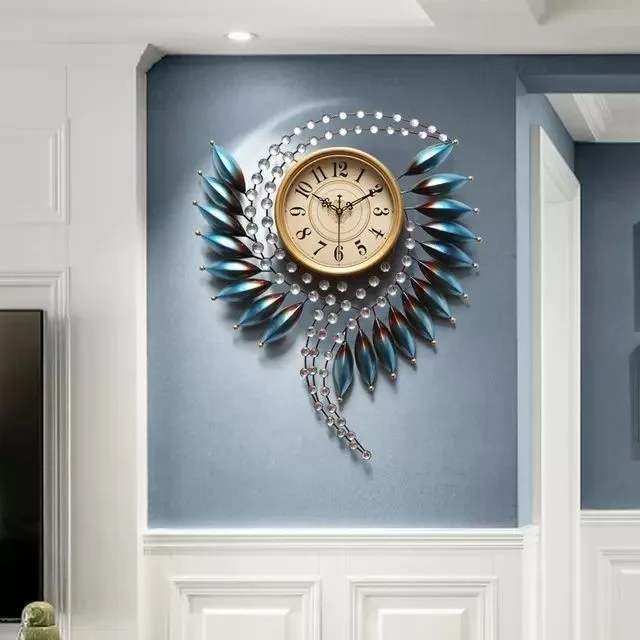 

European light luxury art clock wall clock living room home fashion individuality creativity modern simple atmosphere silent