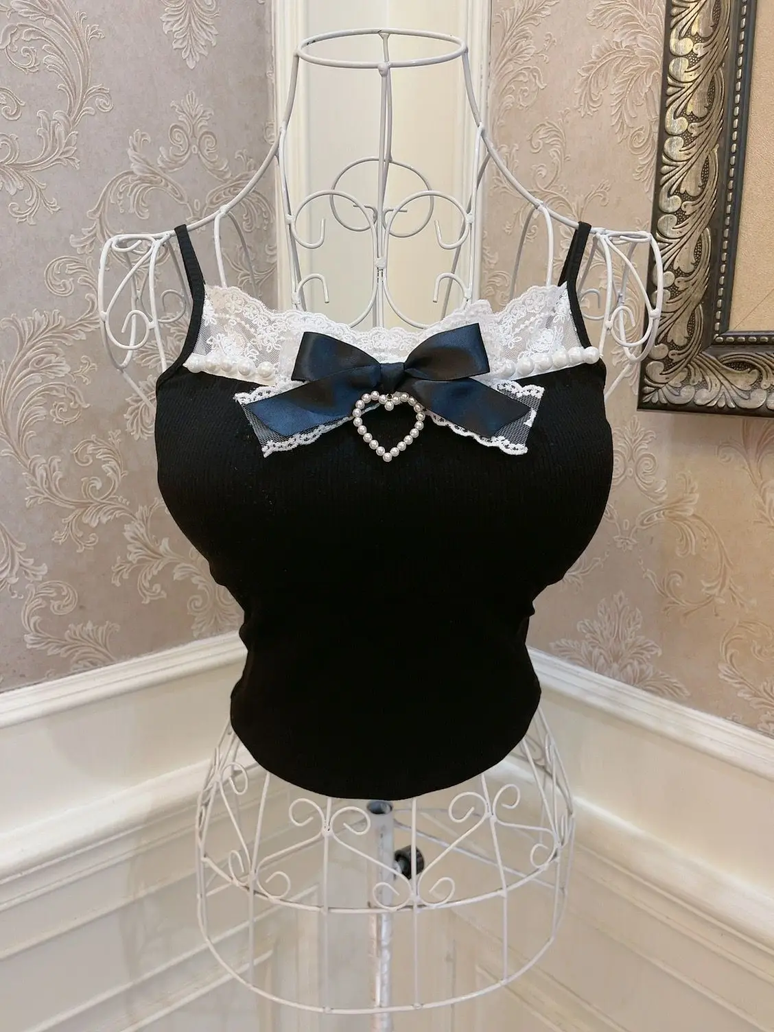 

Romantic French Princess Bow Pearl Lace Trim Slim Fit Crop Top with Chest Pads Black Camisole Summer New Y2K Top for Girls