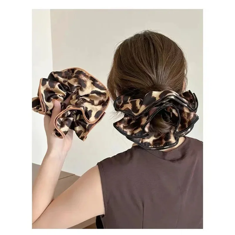 

Retro Leopard Print Hair Scrunchie Oversize Hair Ring Ponytail Elastic Stretchy Hairband Rope for Woman Hair Accessories