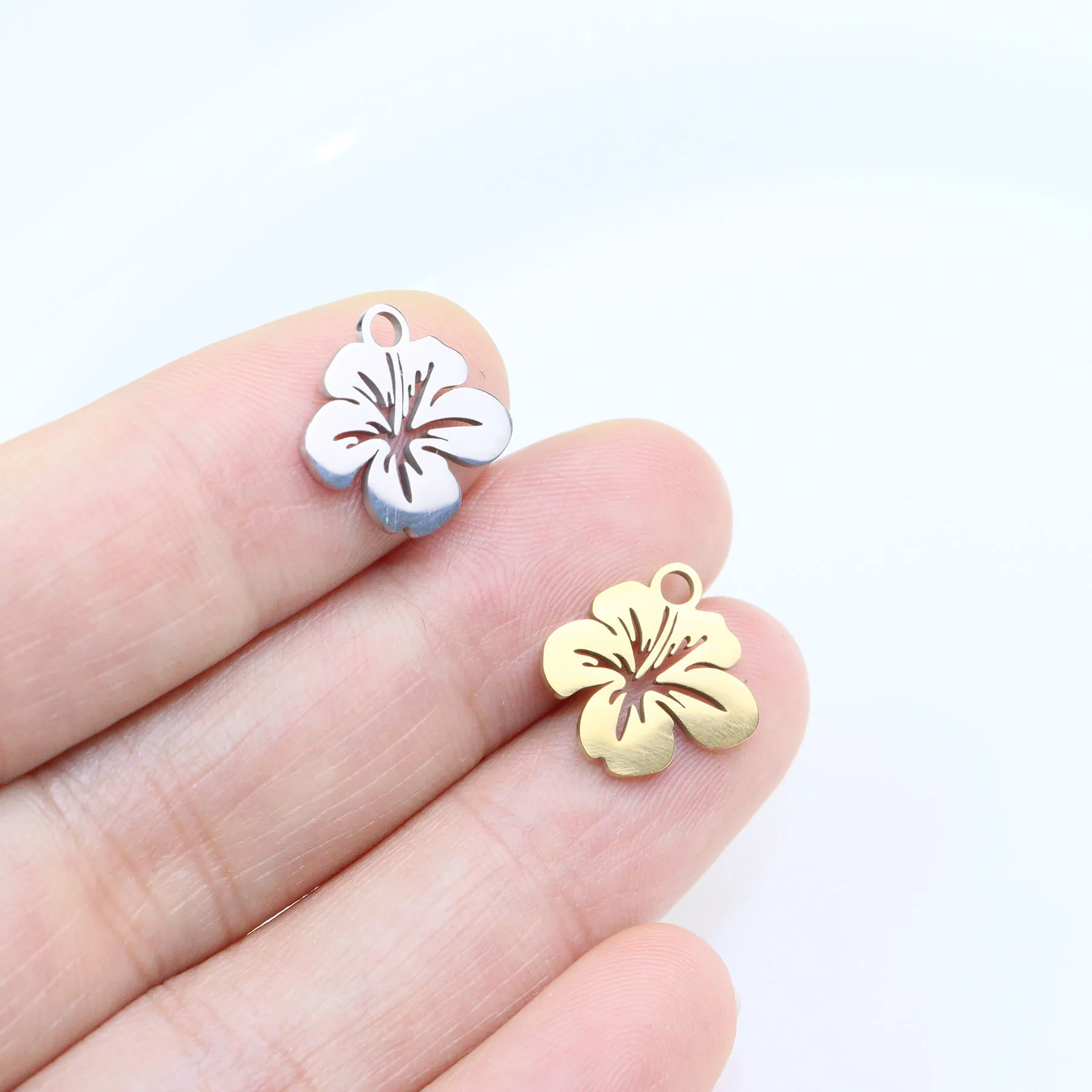 10pcs Stainless Steel Mirro Flower Polished Anti Allergic Girl Charms Pendant DIY Jewelry Necklace Earrings Unfading