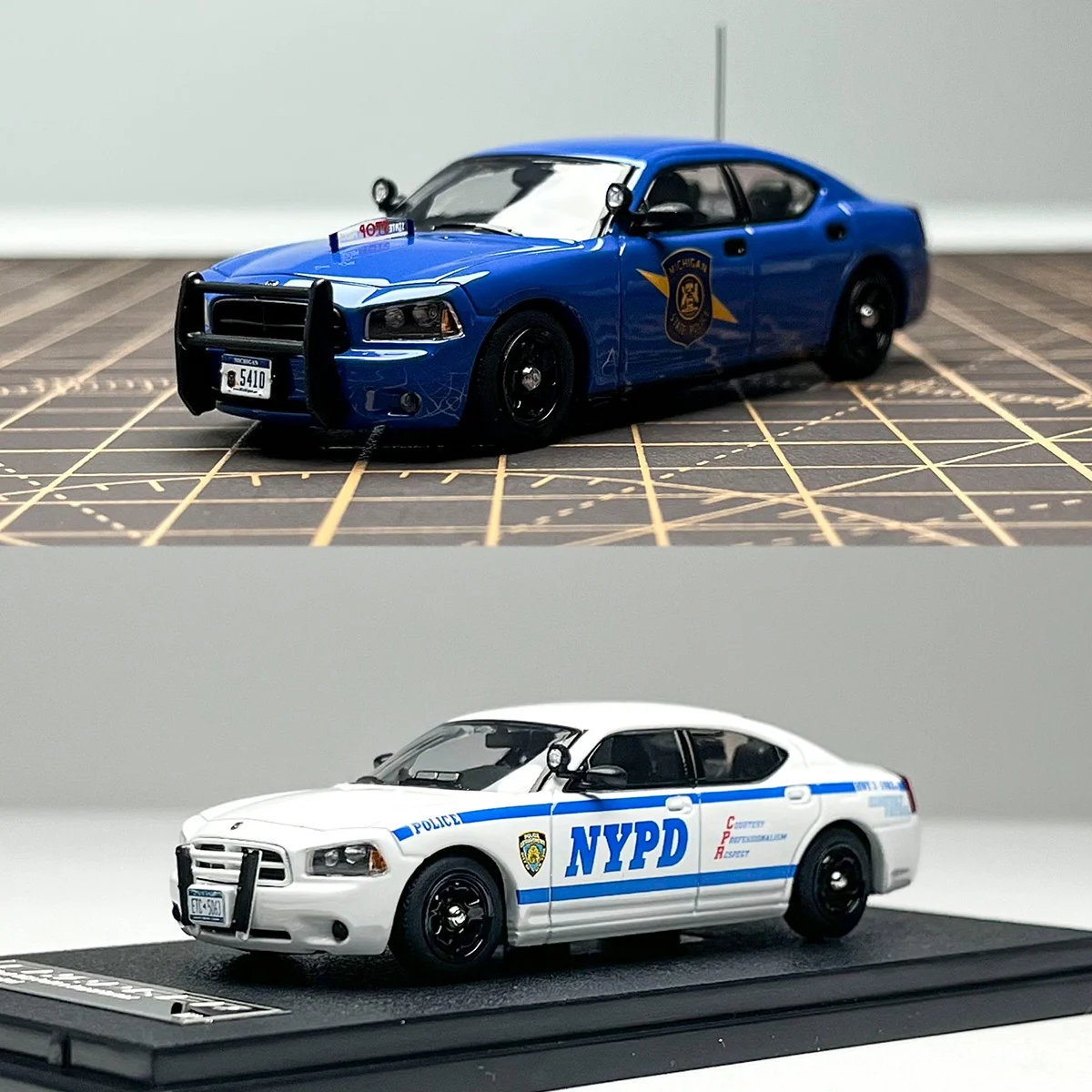 

Rollin 1:64 Зарядное устройство Мичиган/Модель патруля полиции штату Нью-Йорка из сплава