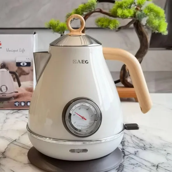 

304 stainless Steel Teapot Retro Handmade Decals Electrc Kettle With Thermometer Boiling Water Kettle Auto Power Off 1.7L