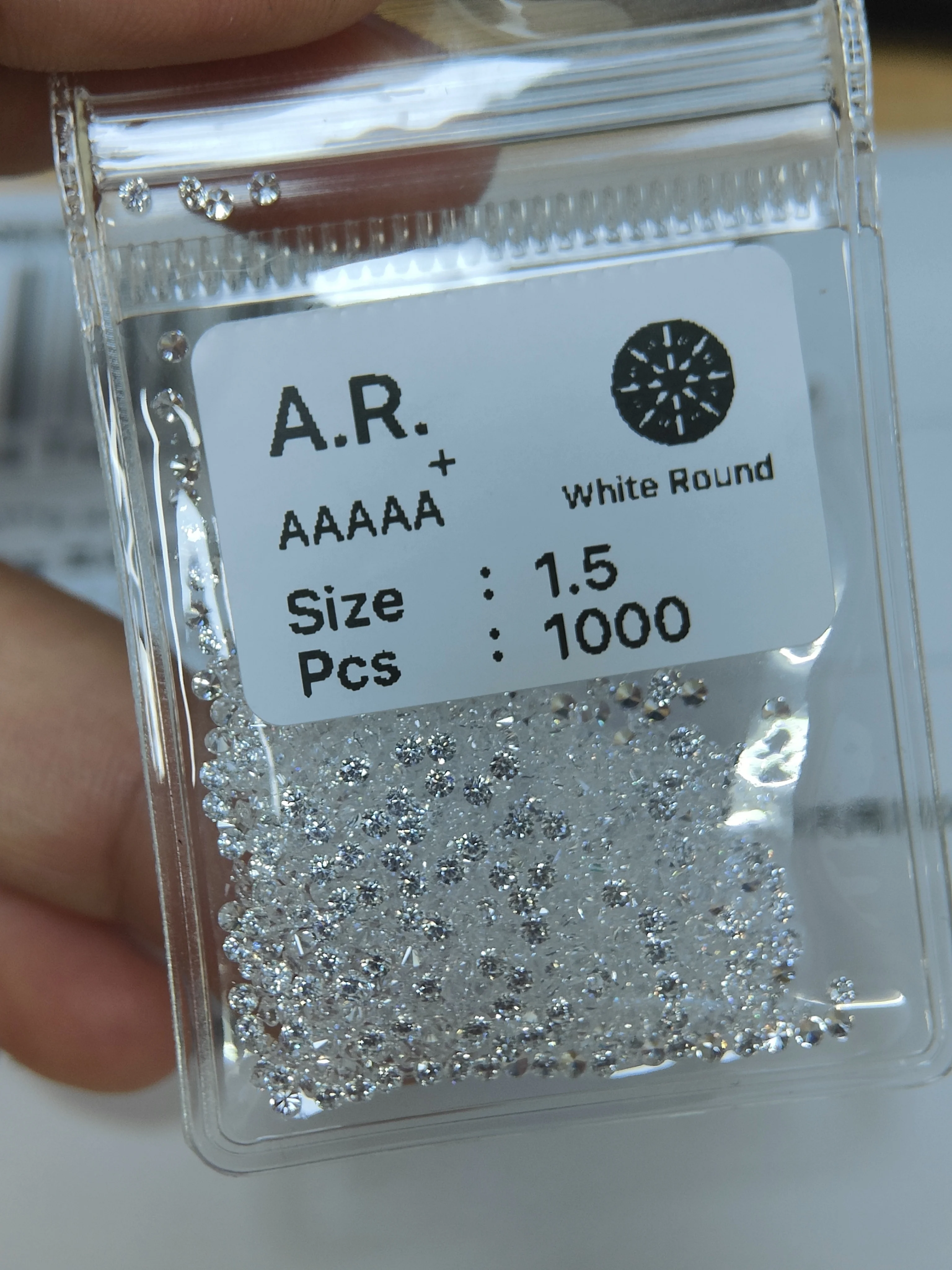 0.7-3.0mm 5A+ Cubic Zircon Factory Wholesale Top Quality Super White Round Cut Cubic Zircon Loose Gemtone For DIY Jewelry Making