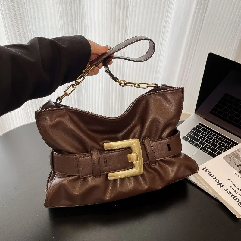 

2025 New Niche Design Pleated Metal Belt Buckle Shoulder Bag for Women 2k Cool Girls High Quality Commuter Underarm Bag Female