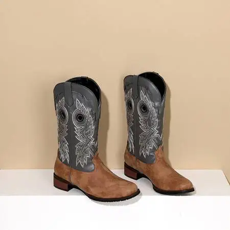 Mężczyźni Kobiety Unisex 2024 Mid Calf Western Cowboy Embroidery Boots Mężczyzna Jesień Outdoor Leather Totem Med Heel Fashion Designed Boots