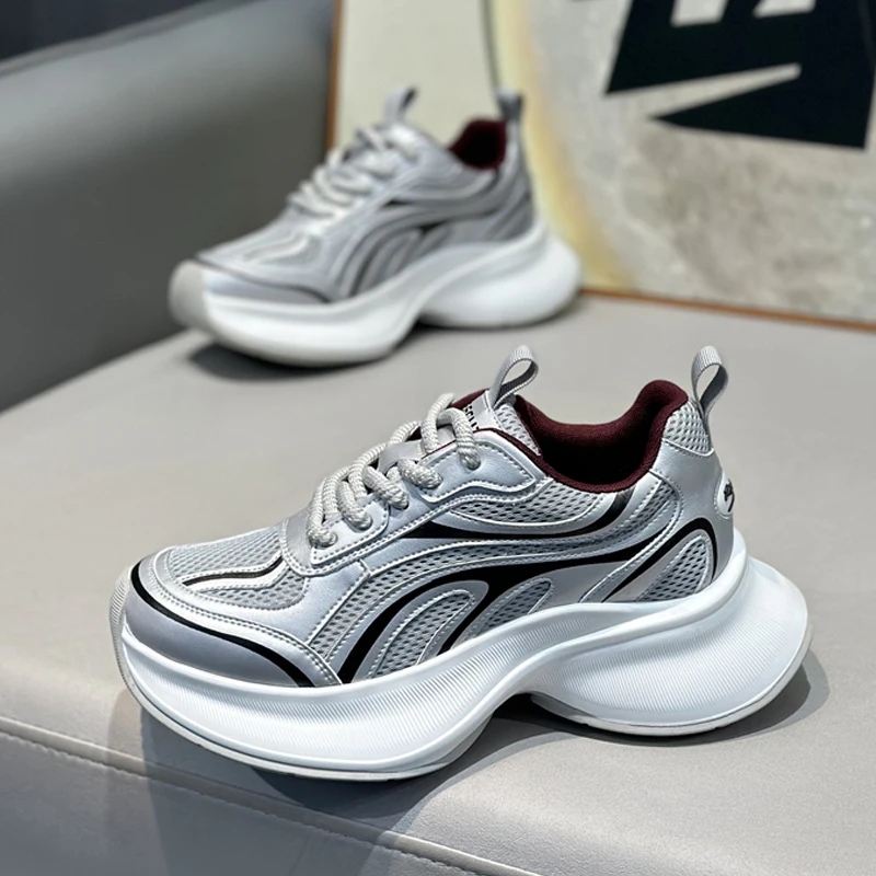 

Нескользящая спортивная повседневная обувь для мальчиков, нишевый дизайн для учащихся средних классов, увеличивающих рост и модная обувь для пап.