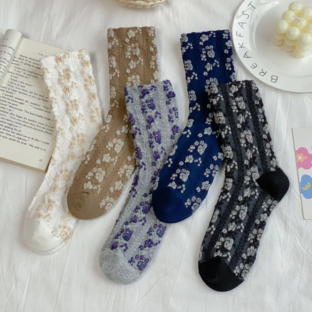 

5 Pair Vintage Harajuku Women Socks Cute Flower Print Autumn Winter Long Socks Europe America Style Streetwear Casual Socks Set