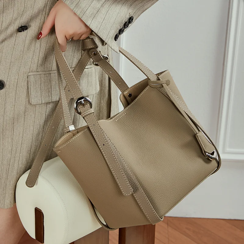 sac-a-main-seau-en-cuir-tendance-grande-capacite-sac-de-shopping-et-de-transport-transformable-en-cuir-de-vachette-tc-pour-femme