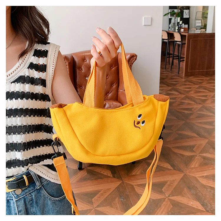 

Japanese Girl Cute Creative Cartoon Shoulder Handbag New Fruit Banana Apple Embroidered Canvas Crossbody Bag