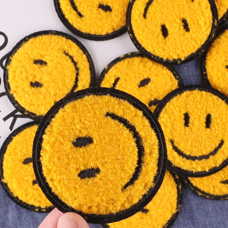 New Embroidered Logo Emojis Towels Embroidered Badges Cloth Labels Clothing Accessories Patches Handbooks DIY Embroidered Cloth