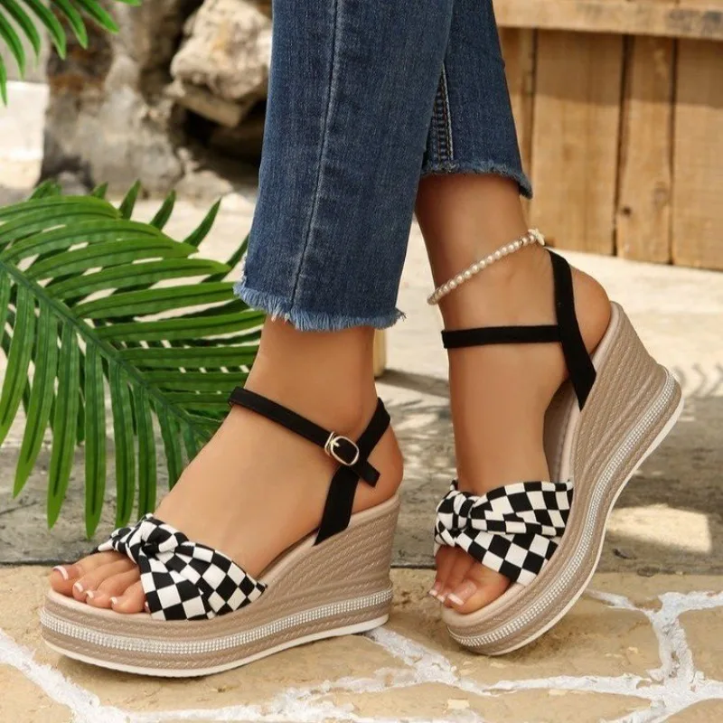 Vintage Fashion Platform Women's Sandals Checkerboard Grid Comfortable and Elegant Ladies Shoes Asian Size Summer 2026 Sandal