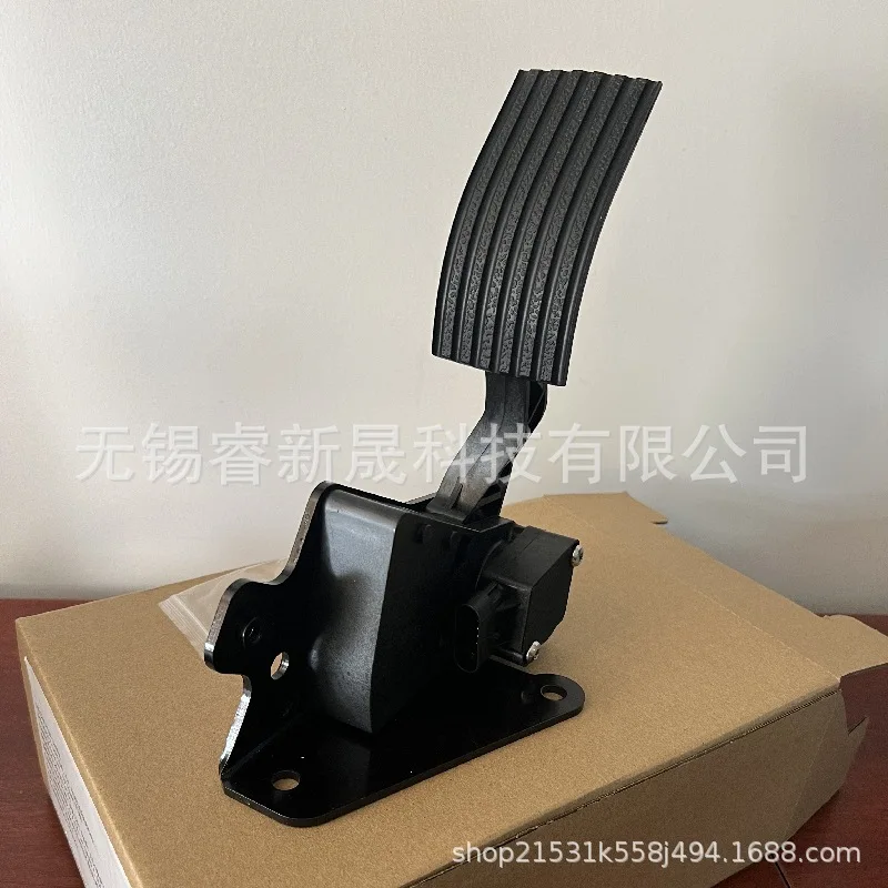 Truck Electronic Accelerator Pedal Assembly 2606578C91 for Polaris International IC