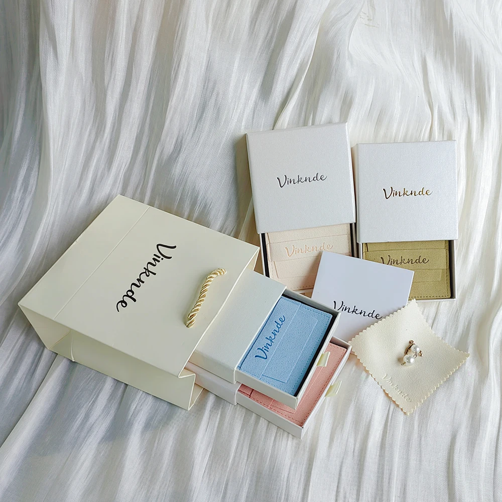 مجموعة صناديق مجوهرات شخصية باللون البيج حافظة منقوشة مخصصة لتلميع القماش حقائب هدايا لحفلات الزفاف والذكرى السنوية هدية عيد الحب