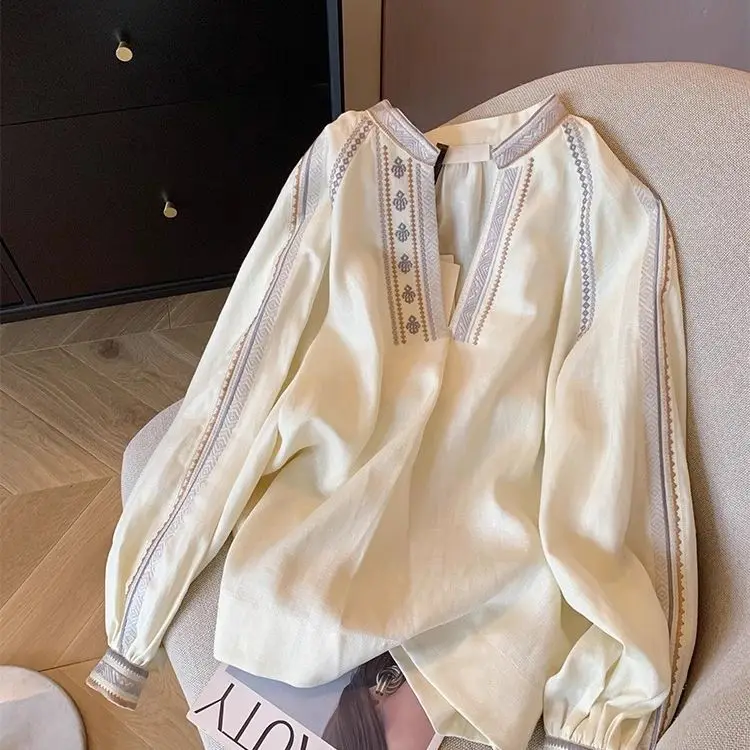 

Shirts for Women Spring /summer New French Retro Style Designed Loose Temperature Embroidered V-neck Long Sleeve Shirt Top