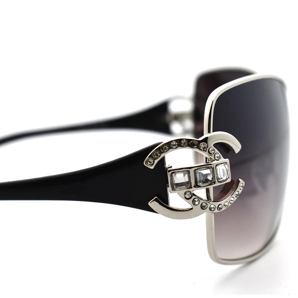 Fashion Sexy Sunglasses Women 2021 Crystal Diamond Oversized Lenses Gradient Sunglass Brand Designer Shades UV400 lunette femme