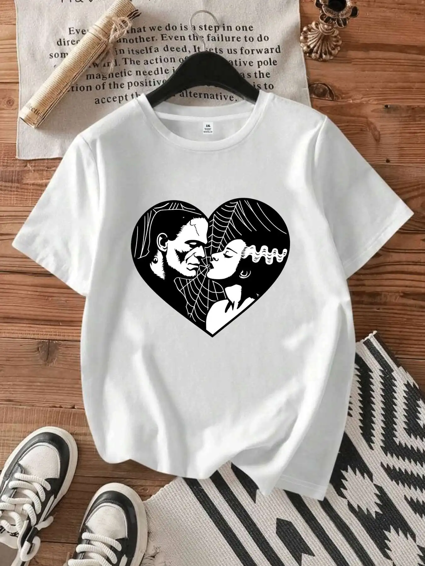 

【1021731】Женская футболка больших размеров с круглым вырезом и короткими рукавами, эластичными рукавами и модными принтами