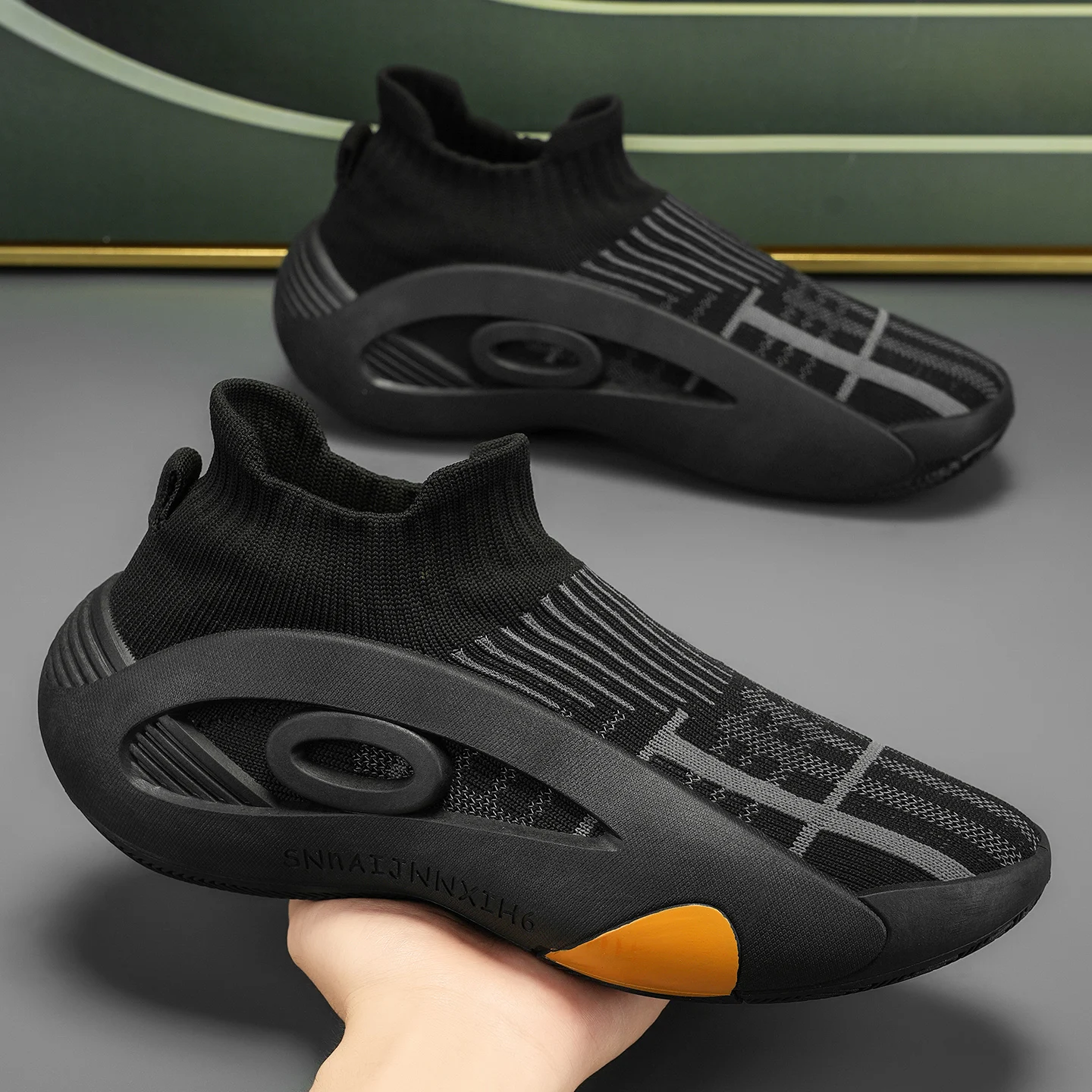 

Men's Breathable Summer Sports Shoes Anti-slip Casual Basketball Shoes Sports Socks Fly Knitting Mesh Upper Synthetic Material