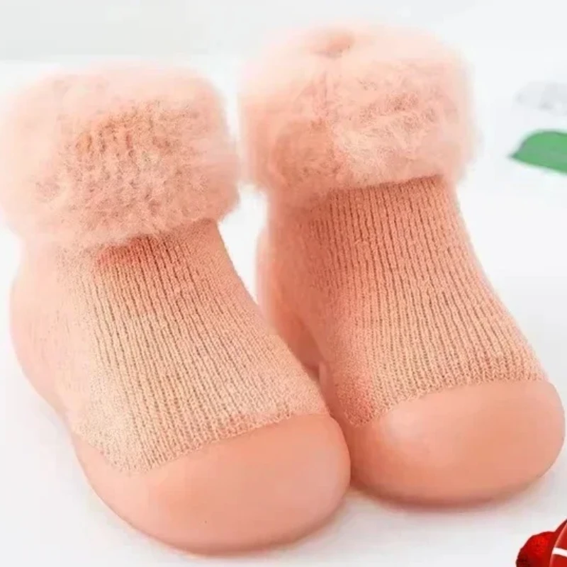 

Милые классические стильные носки на мягкой подошве, утепленная теплая обувь с высоким берцем, новая детская утолщенная обувь для малышей, нескользящая детская домашняя обувь