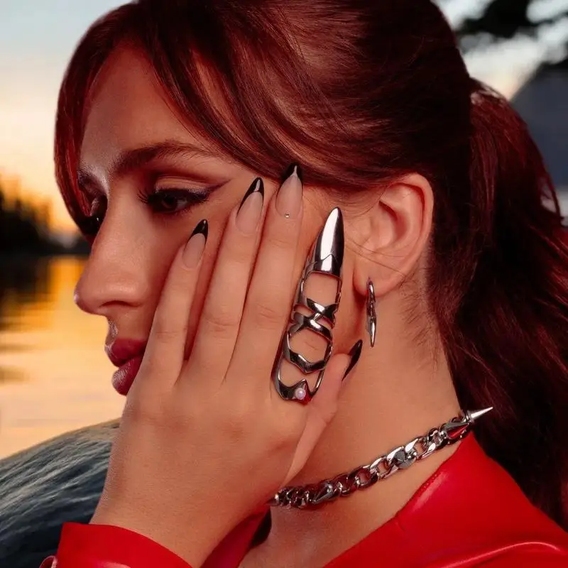 Armure gothique d'articulation de Cosplay, anneau de chevalier en métal de joint de défilement de machines de Rock, pièce de mode multicouche Punk