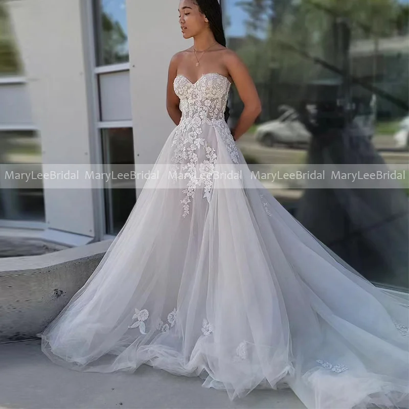 Glamorous Tulle Wedding Dress with Exposed Boning Soft Sweetheart Neckline Lace Appliqués Civil Bridal Gowns vestido de noiva