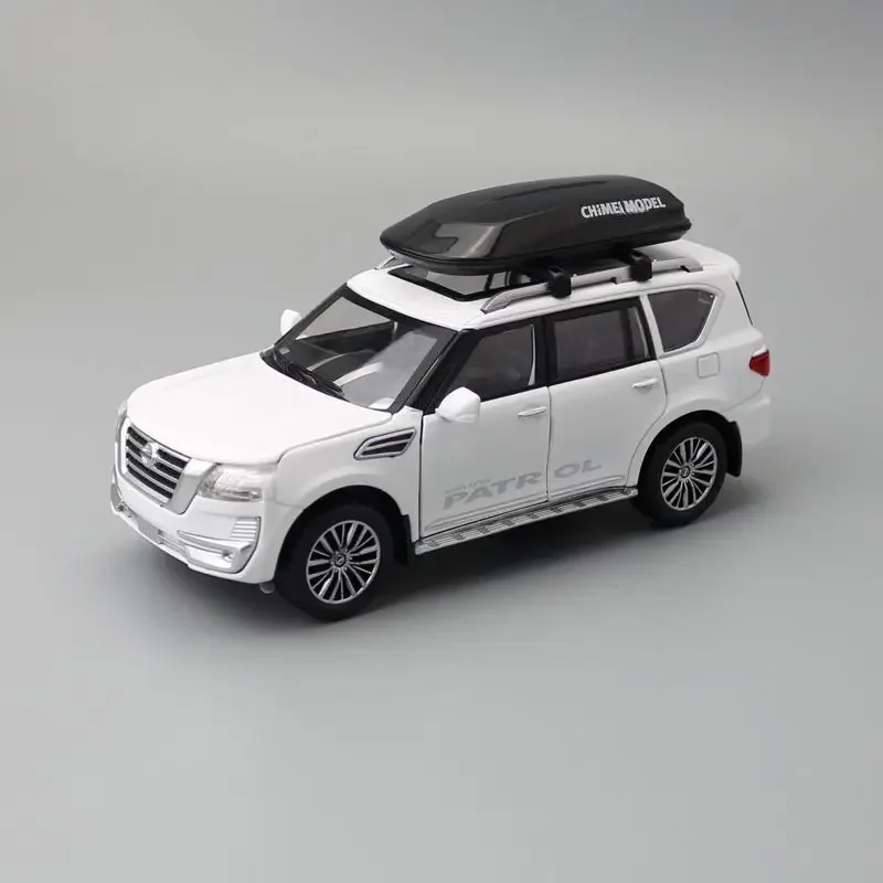 Escala 1:32/modelo de juguete de Metal fundido a presión/SUV de Japón Nissan Patrol/coche de sonido y luz/tirar hacia atrás/Colección educativa/regalo