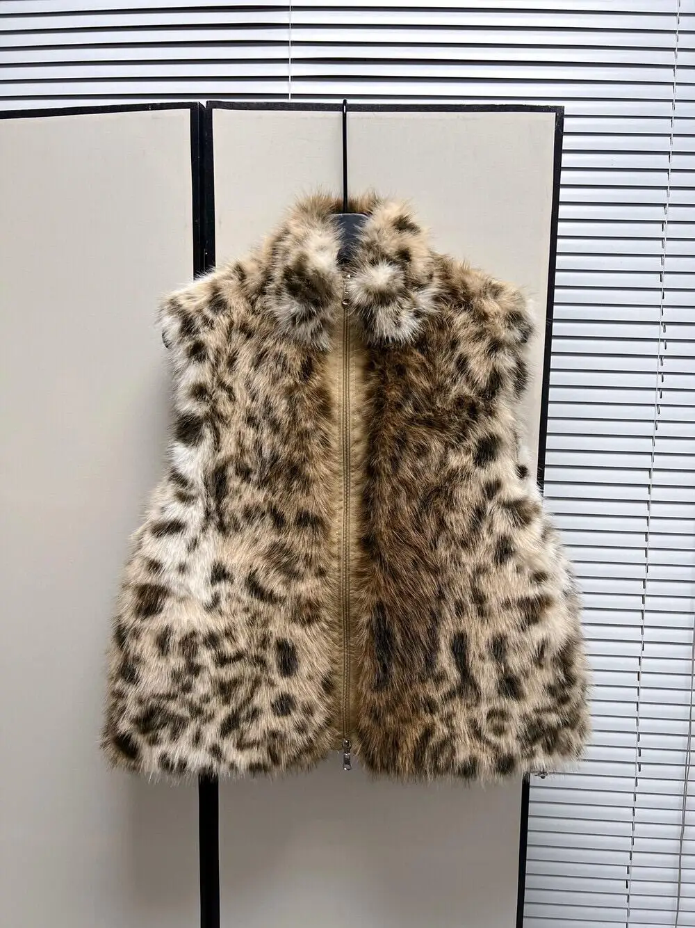 

Двусторонний жилет с леопардовым принтом для женщин, осенне-зимний, из экологически чистого меха, высококачественный, модный, милый, плюшевый жилет