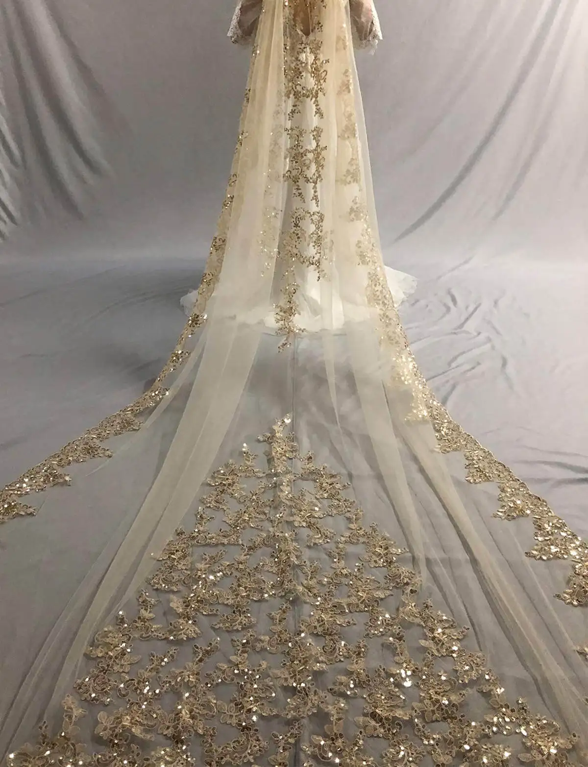 Glitter Wedding Veil Sequin Appliques Cathedral Length One Layer Bridal Veils Applique Edge For Bride Velo De Cabeza Custom Made image 2