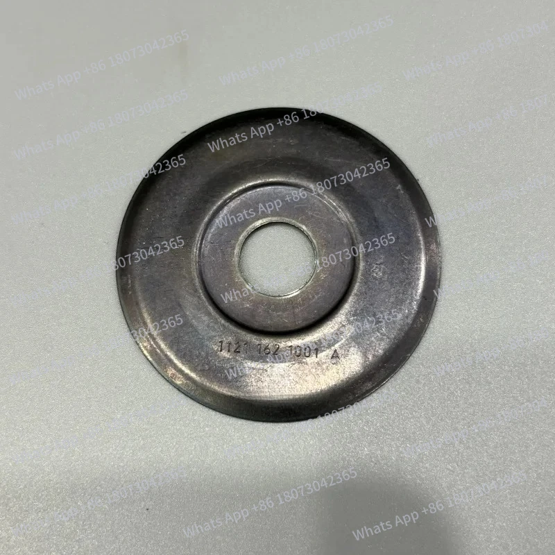 

Suitable for Stihl MS170/180/211/231/250/251/261/271 Chainsaw Clutch Gasket NN