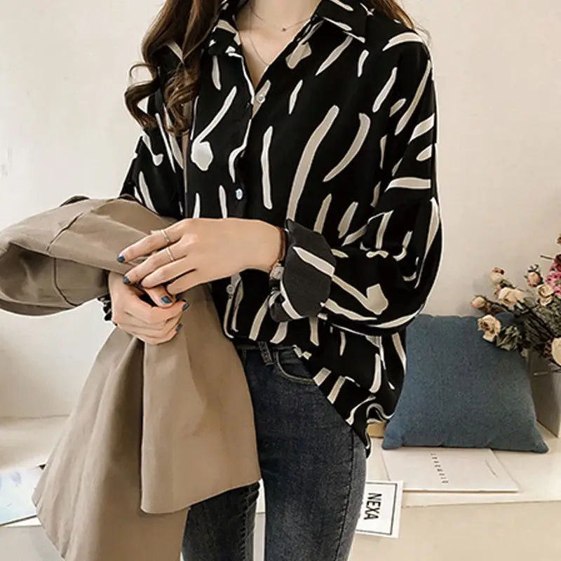 Fashion Lapel Button Loose Printed Shirt Women\'s Clothing 2022 Autumn New Oversized Casual Tops All-match Office Lady Blouse