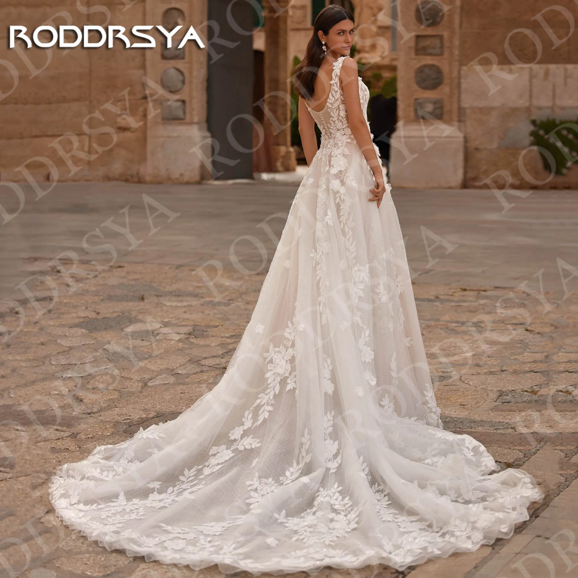 RODDRSYA 우아한 웨딩 드레스 라인 신부 가운 민소매 여성 Boho V 넥 레이스 아플리케 신부 드레스 Tulle Customized우아한 결혼식 드레스 라인 신부 드레스 소매 없는 여자 보호 V 목 레이스 Appliques 신부 드레스 Tulle 주문을 받아서 만들어진