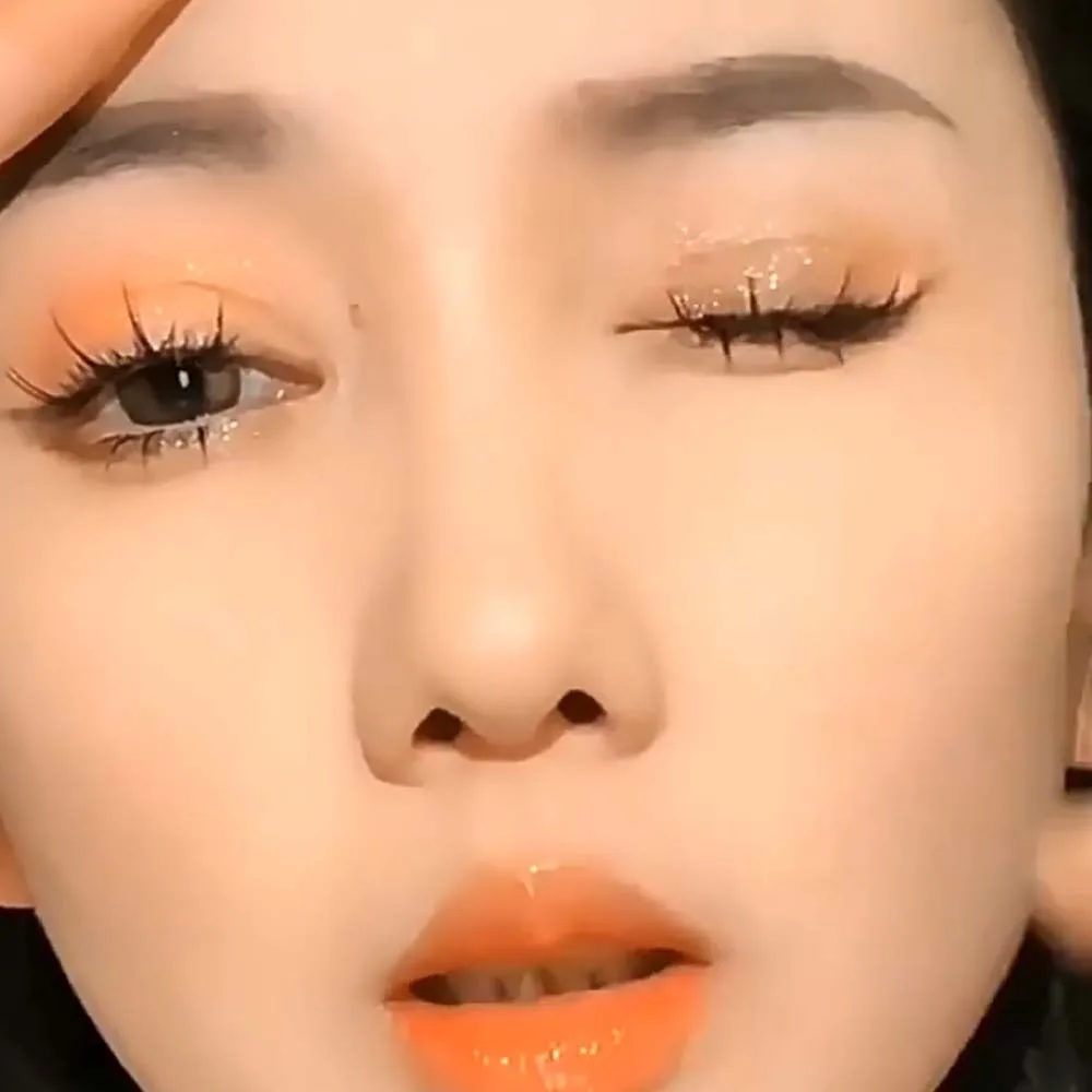 กันน้ํา Glitter Eye Shadow ปากกา Anti-Oil Double HEAD Eye Shadow Sticks Contour ยาวนาน Aegyo Sal Highlight Sticks Lip