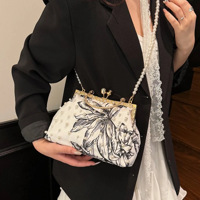 

Nylon Versatile National Style Crossbody Bags 2026 High Quality Youth Women's Shoulder Bags Summer Printing Beading Women's Bags