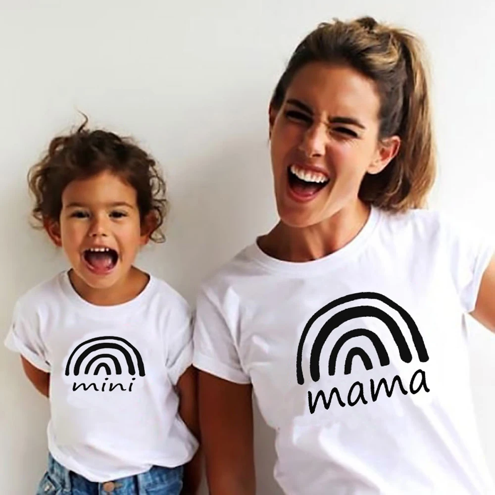 Fashion Mama and Mini Rainbow print Family Matching T-shirt Short Sleeve Family Look T-shirts Mother and Daughter Clothes