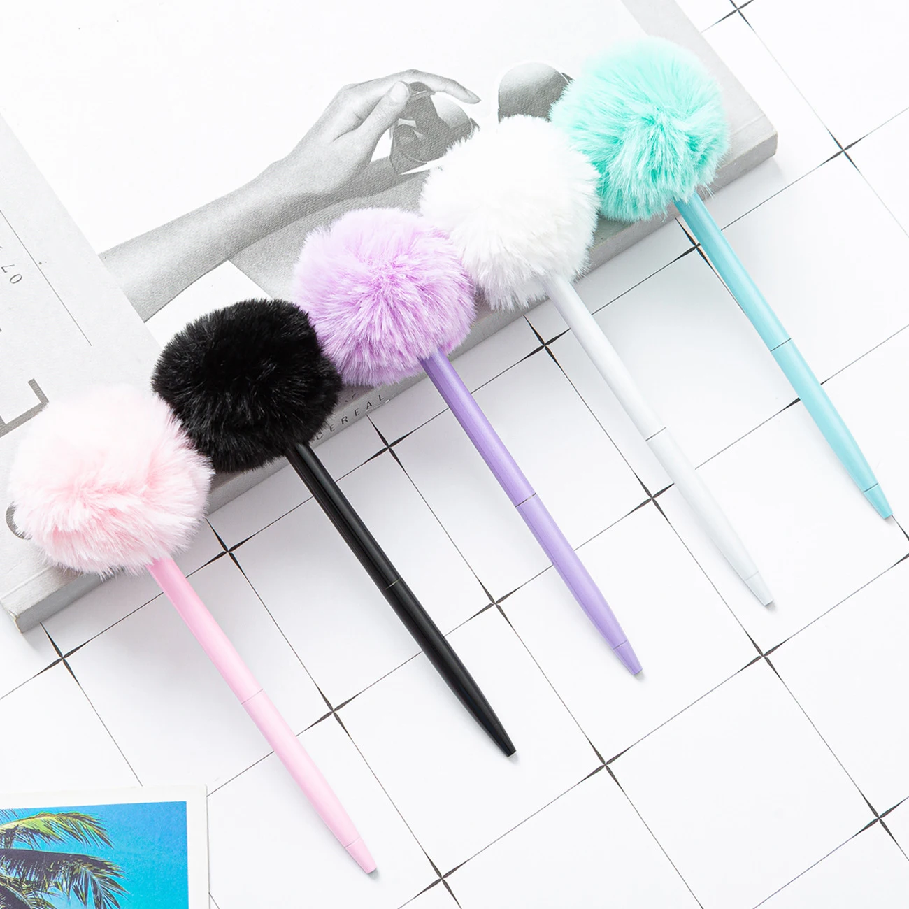 5Pcs Plush Ball Ballpoint Pen, Kawaii Pompom Pen, Cute Candy Colors, School Office Stationery, Writing Tool, Gift Pen