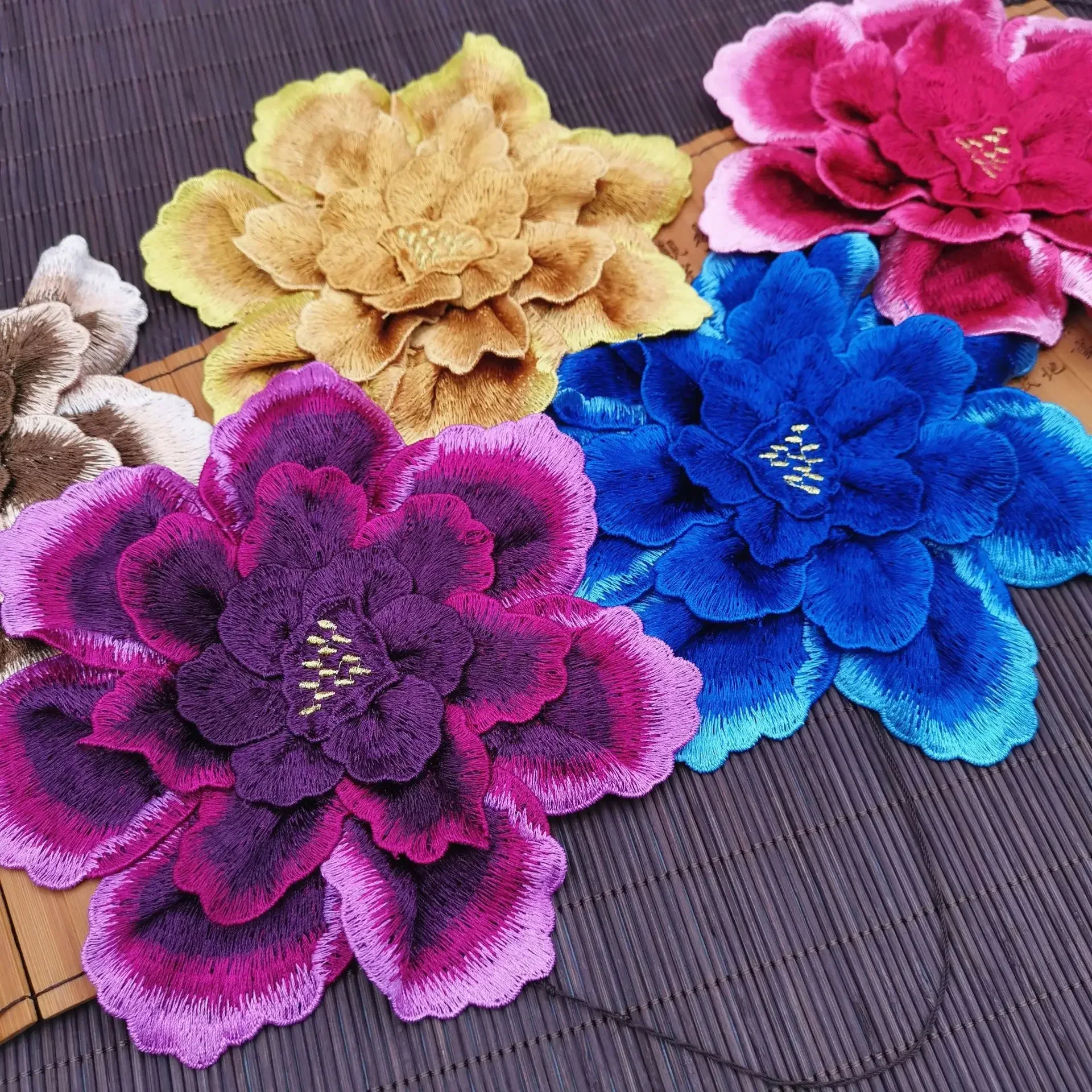 1pc Embroidered Sew on Patches for Clothes Badge Sewing Accessories Fabric Supplies