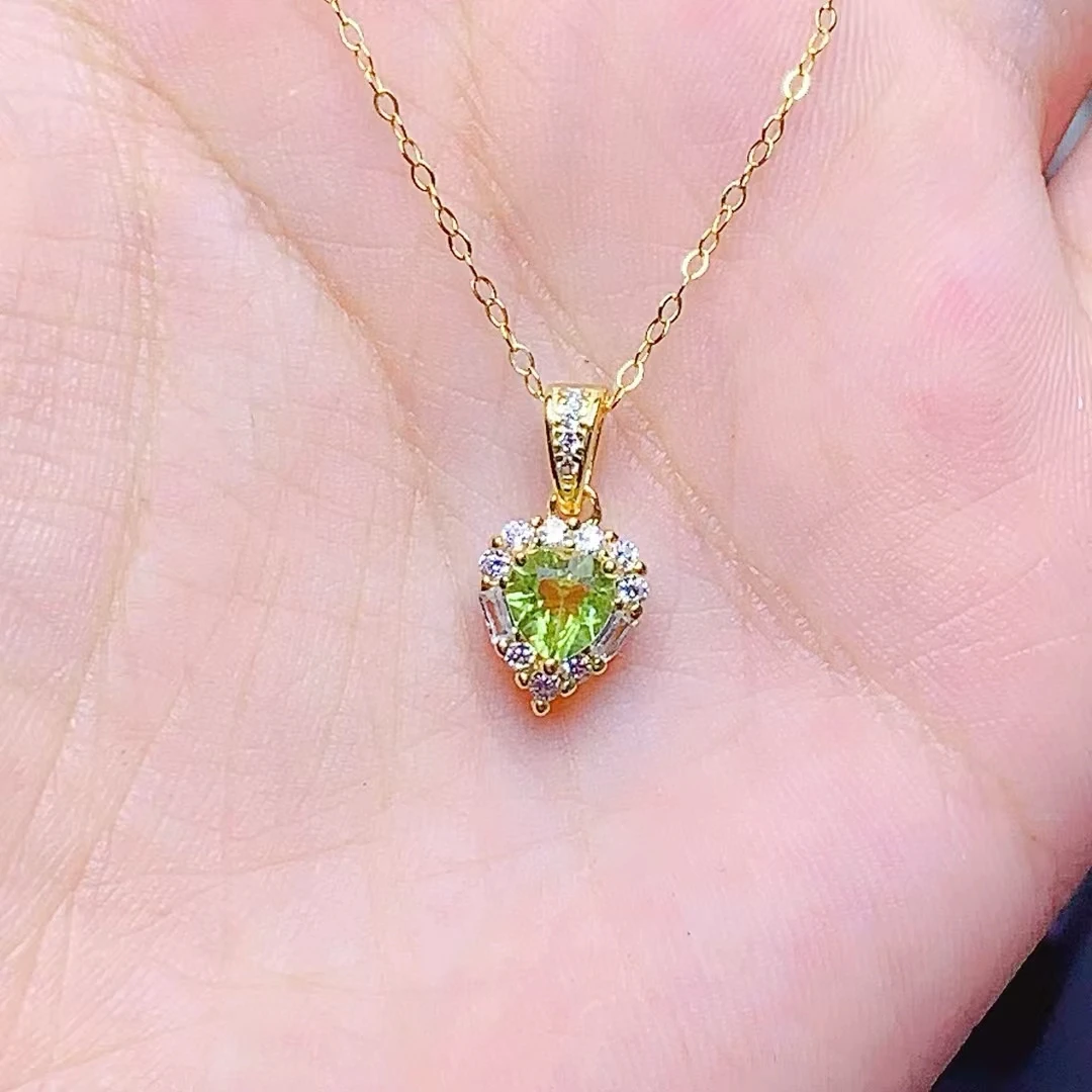 

KJJEAXCMY High quality Natural Peridot Pendant S925 Silver Inlaid Simple Jewelry Palace Fashion High-End Design Women's Jewelry